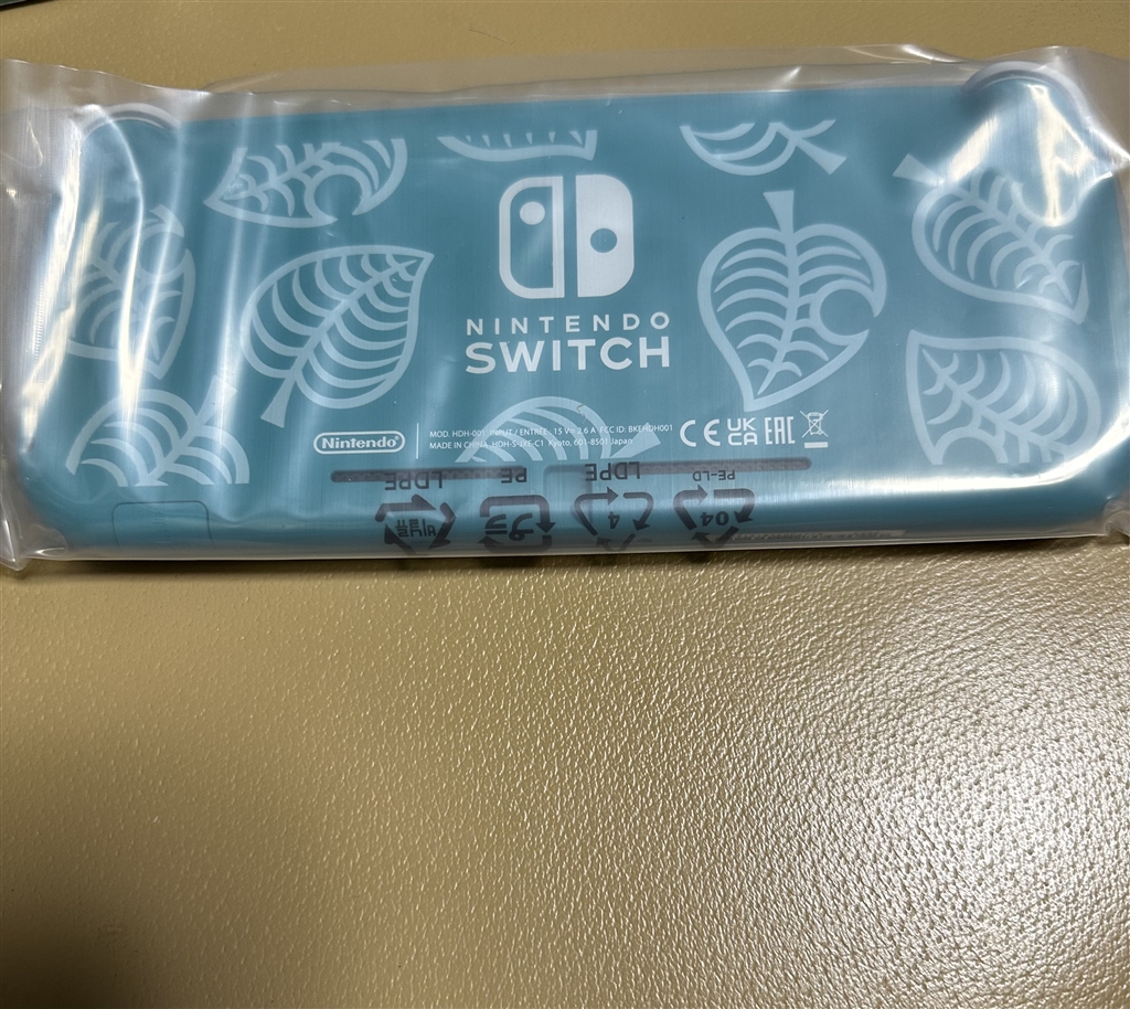 価格.com - 『本体裏側です』任天堂 Nintendo Switch Lite あつまれ 