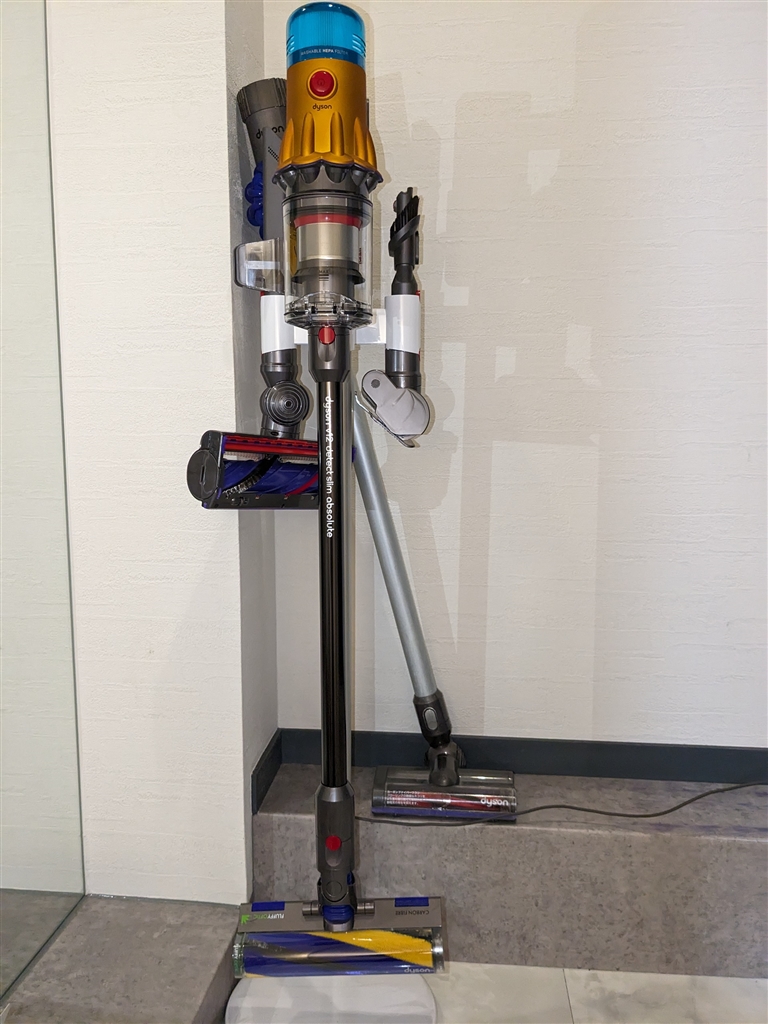 価格.com - ダイソン Dyson V12 Detect Slim Absolute SV46 ABL  ＠ヒロユレさんのレビュー・評価投稿画像・写真「色々なスティックタイプの掃除機と比べて」[727295]