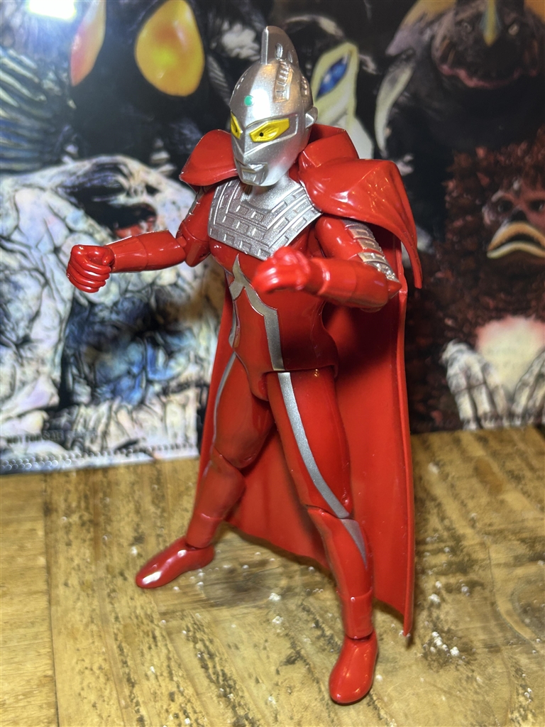 価格.com - バンダイ ウルトラマン ウルトラアクションフィギュア ウルトラセブン ブラザーズマントセット  どんどんぱんぱんさんのレビュー・評価投稿画像・写真「嬉しい再販、付録付きで復活！イケメンセブン」[728437]