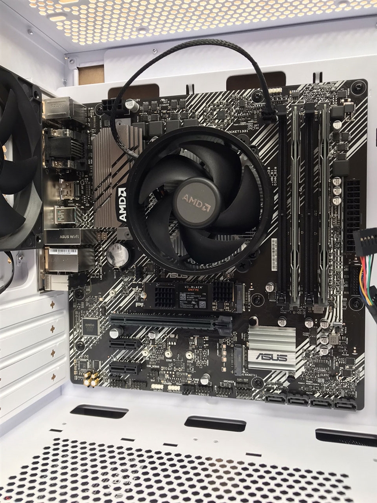 価格.com - 『ケース組込み時外観』ASUS PRIME B550M-A WIFI II 貧民