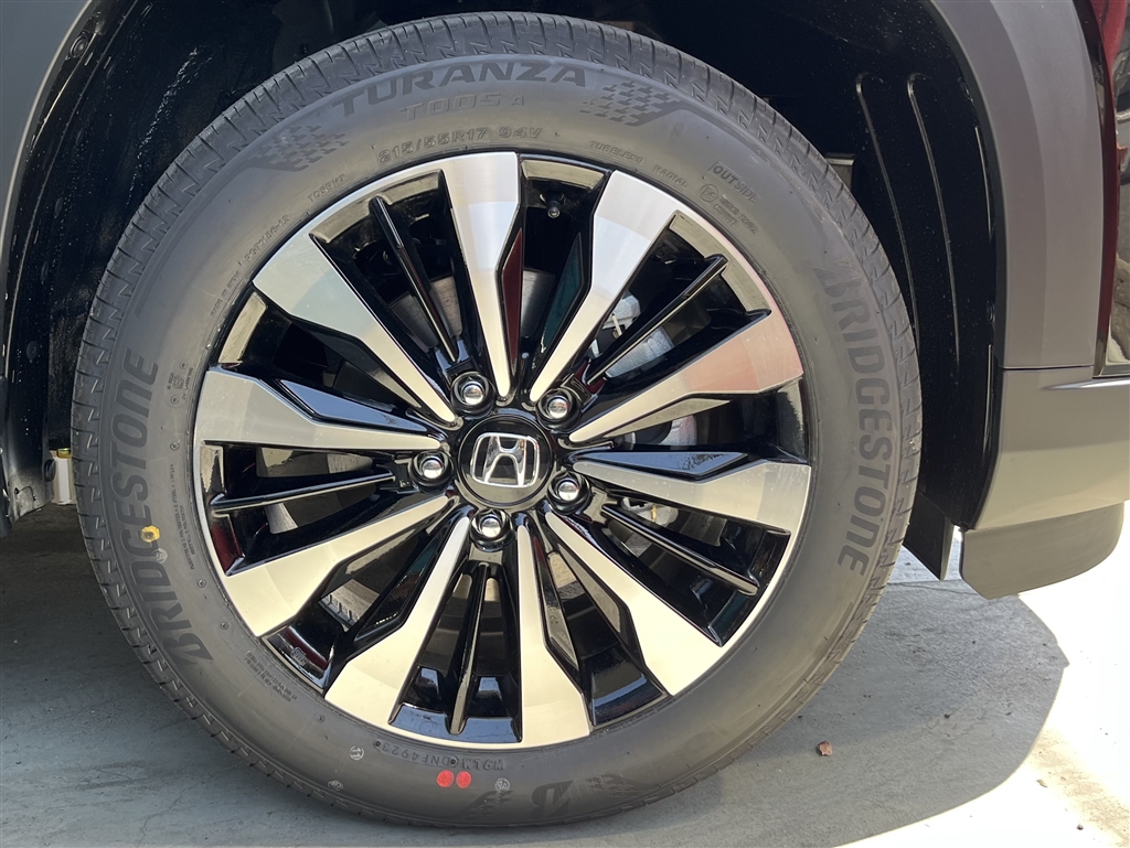 価格.com - 『試乗車はトランザの215/55R17』ホンダ WR-V 2024年モデル