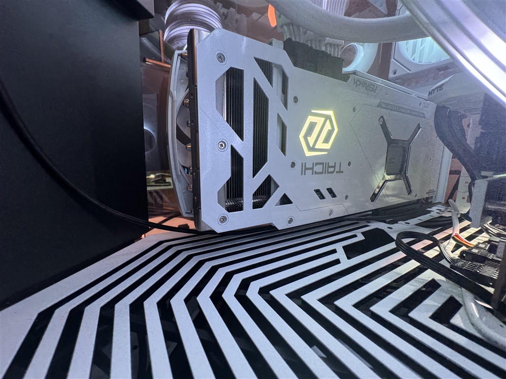 価格.com - ASRock Radeon RX 7900 XTX Taichi White 24GB OC [PCIExp