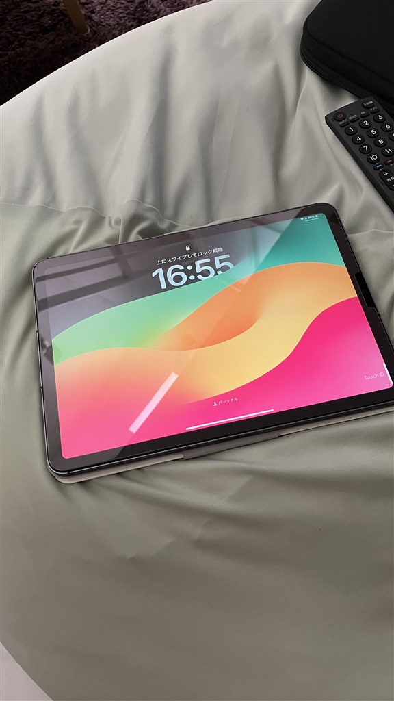 第7世代 Apple iPad スペースグレー Smart Keyboard付（iPad第7