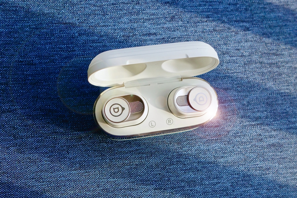 価格.com - 『まさにアイコニックなデザイン』DEVIALET Gemini II