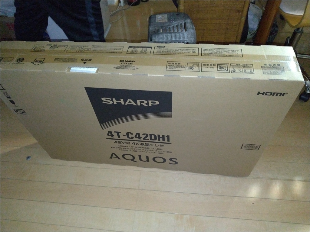 価格.com - 『パッケージ』シャープ AQUOS 4K 4T-C42DH1 [42インチ