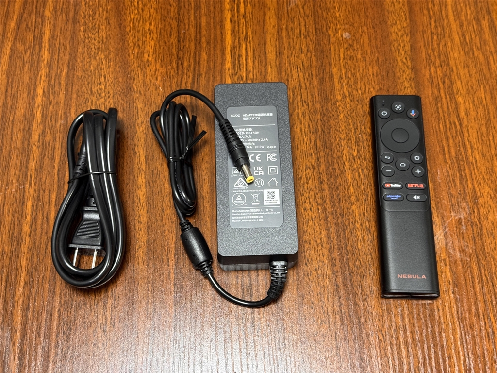 価格.com - 『ACアダプターとリモコン。』ANKER Nebula Mars 3