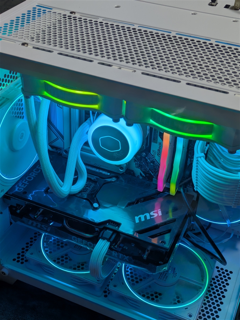 グラフィックボード・グラボ・ビデオカード MSI GeForce RTX 4070 Ti VENTUS 2X MSI、NVIDIA®の 「GeForce RTX™ 4070 Ti SUPER」 を採用した