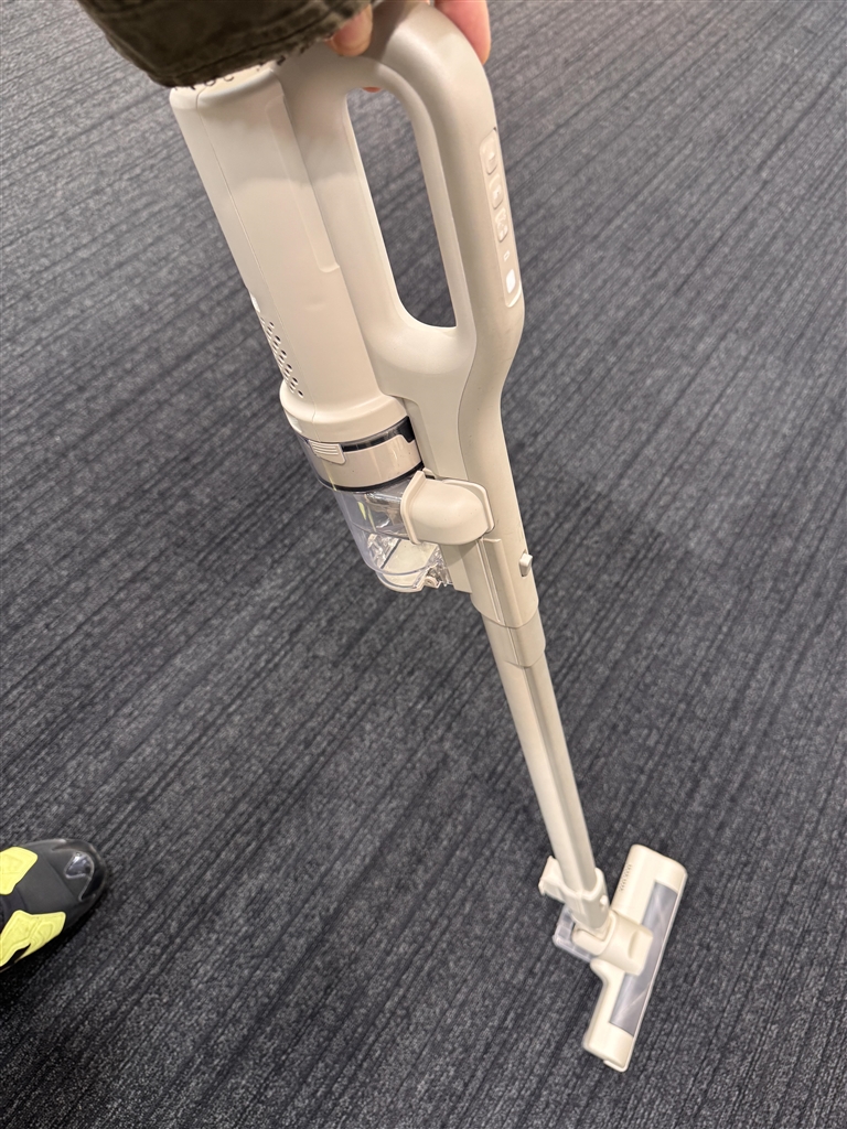 価格.com - 『コードレススティック掃除機本体。バッテリー駆動時間は