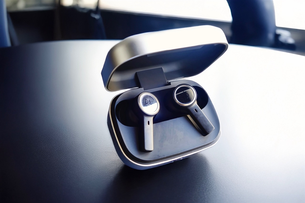 価格.com - Bang&Olufsen Beoplay Eleven [Natural Aluminium