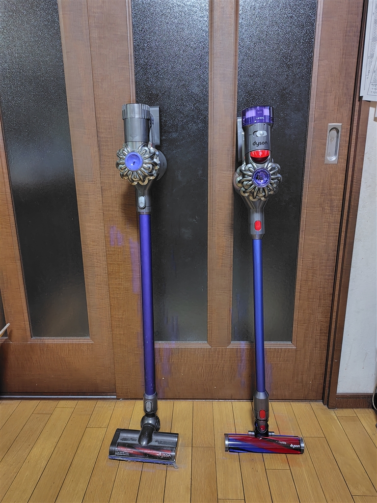 価格.com - 『左がDC62、右がSV10K』ダイソン Dyson V8 Slim 価格.com - 『左がDC62、右がSV10K』ダイソン Dyson V8 Slim