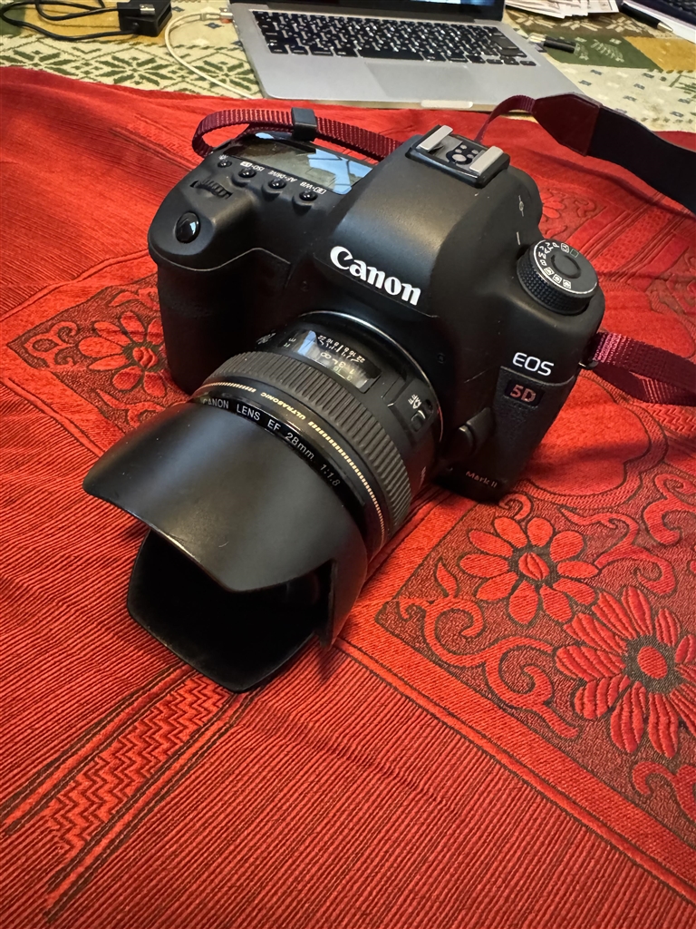価格.com - 『大好きな28mm f1.8との組み合わせ』CANON EOS 5D