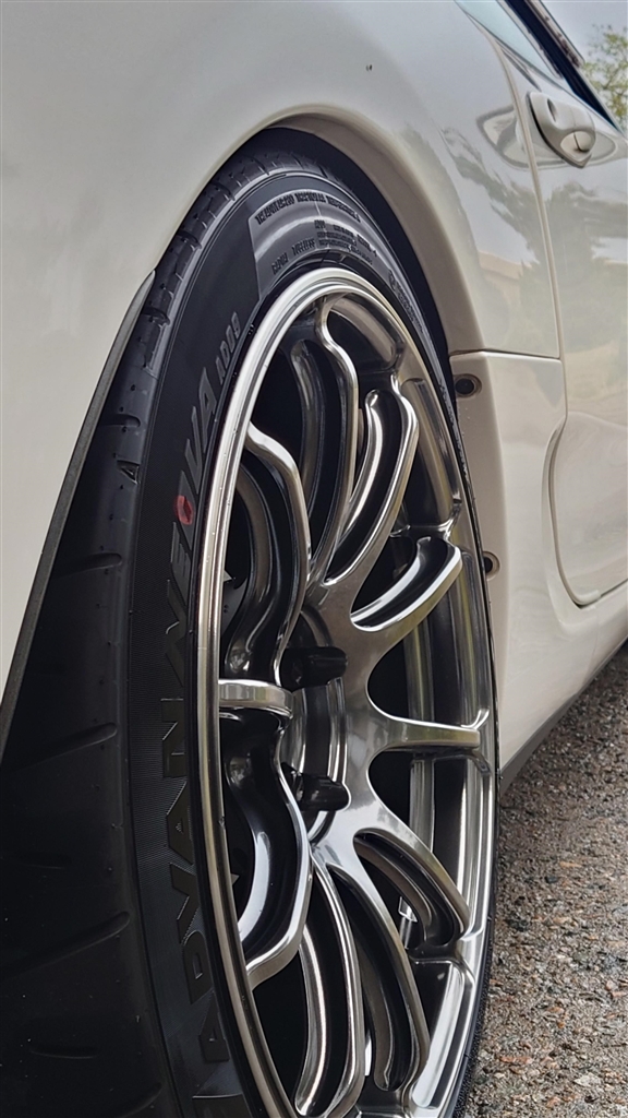 価格.com - 『ADVAN NEOVA AD09 265/35R18 97W ADVAN Racing