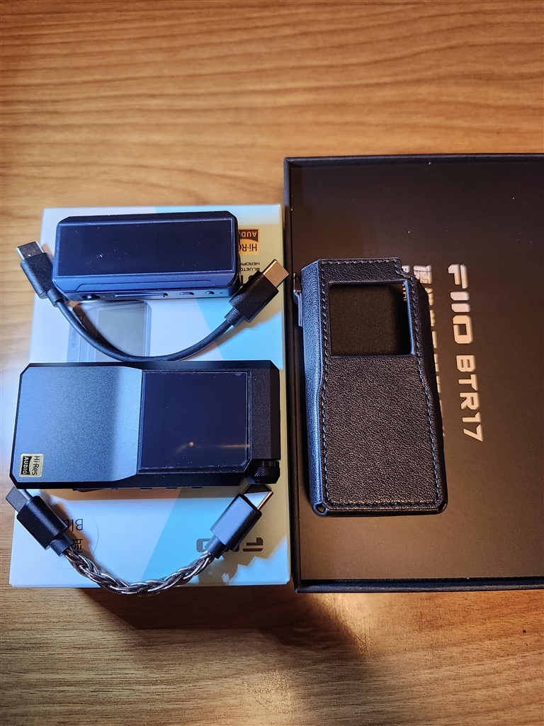 価格.com - 『上BTR13 下BTR17 付属のケーブル』FiiO BTR17 FIO