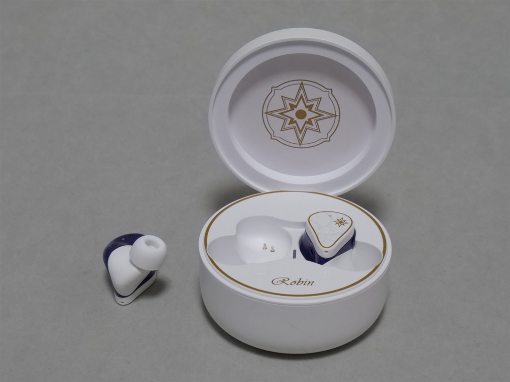 価格.com - 『充電ケースに収めた状態』水月雨 Robin's Earphones 鴻池