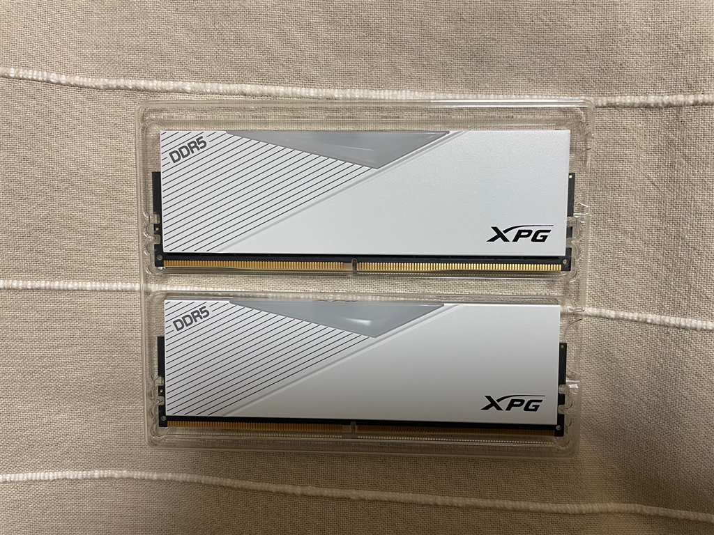 価格.com - ADATA AX5U6400C3232G-DCLARWH [DDR5 PC5-51200 32GB 2枚組 