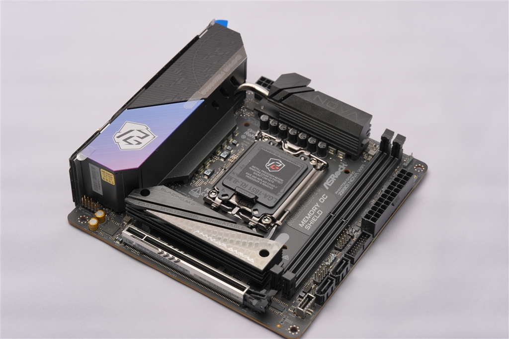 ASRock Z890 Nova ※注意あり、絶対に読め（価格.com - 『Z890I NOVA 