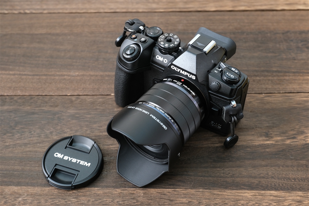 価格.com - 『花形フードにロックボタンは無く、質感がチープ』OM