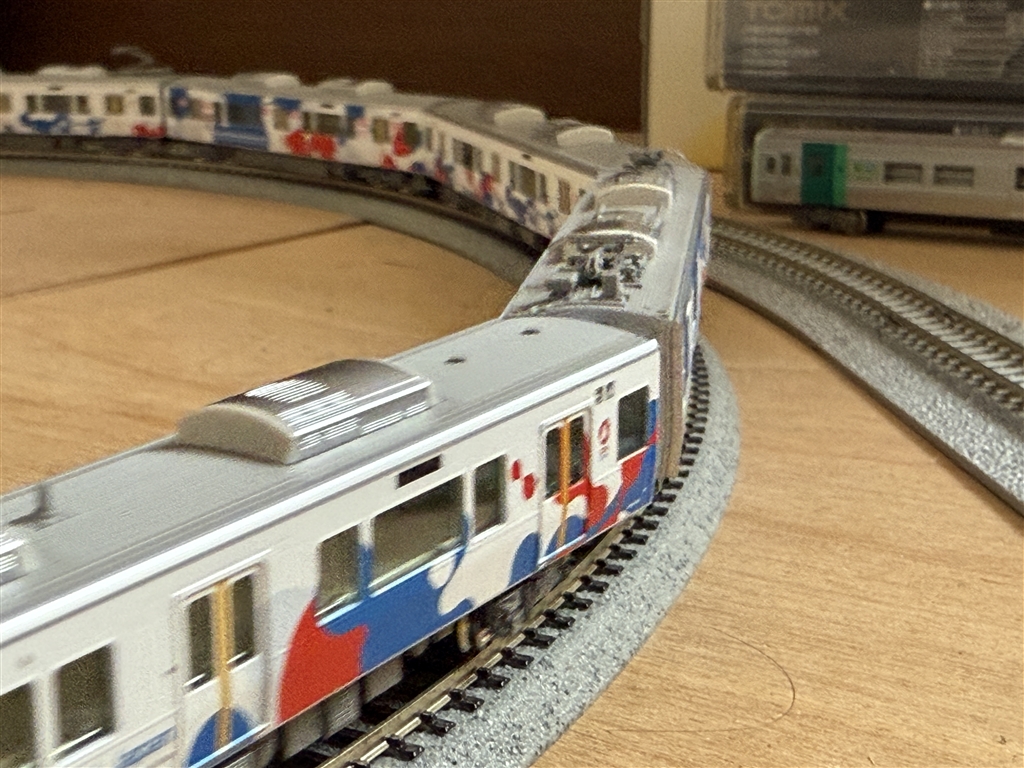 KATO 323系 大阪・関西万博ラッピング列車 8両セット 特別企画品