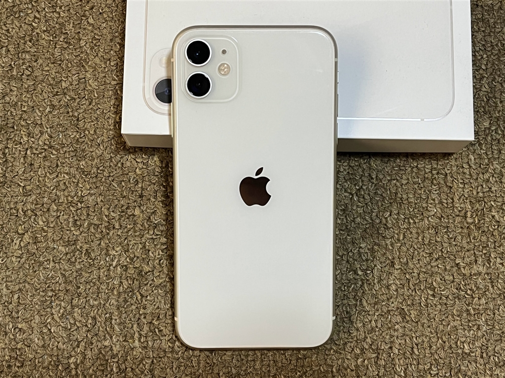 Apple iPhone 11 ホワイト 画面ひびあり　SIMカードなし 71JBrdusbiL._UF894,1000_QL80_.jpg