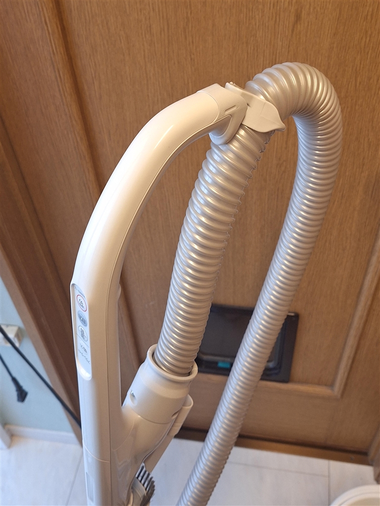 価格.com - 『ホース掛け使用 ホースのたるみがとれてすっきり収納