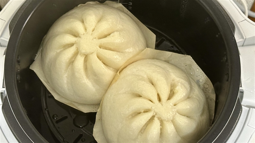 価格.com - 『肉まんを蒸して温めたところ。紀文の肉まんは何気に