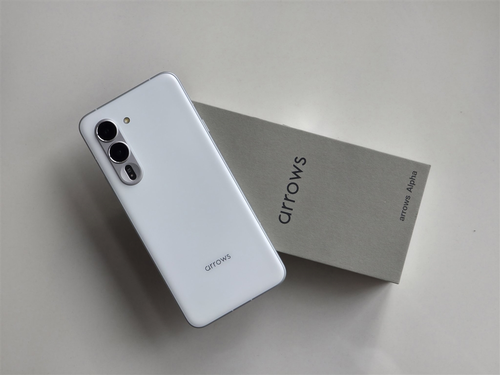 arrows Alpha M08 ホワイト SIMフリー 新品未開封 普段使いで全く