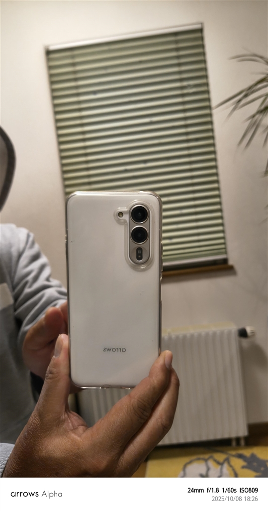 価格.com - 『本体画像追加』FCNT arrows Alpha F-51F docomo