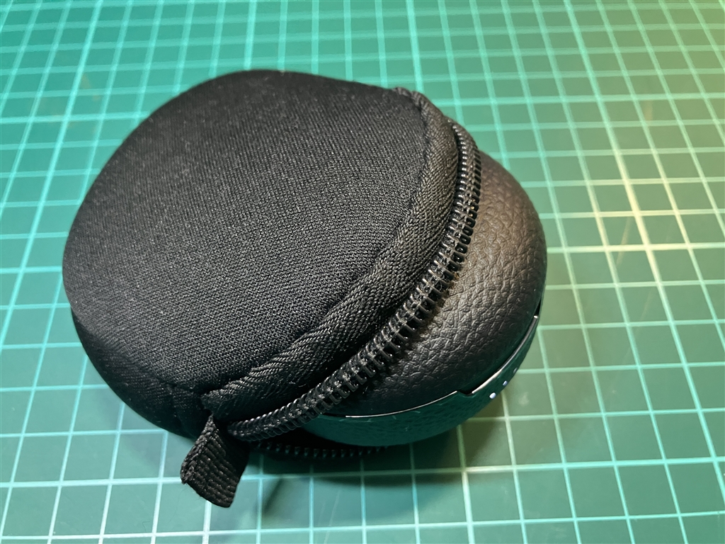 価格.com - 『シリコンケースが未着なので昔々100均で買った袋に入れて