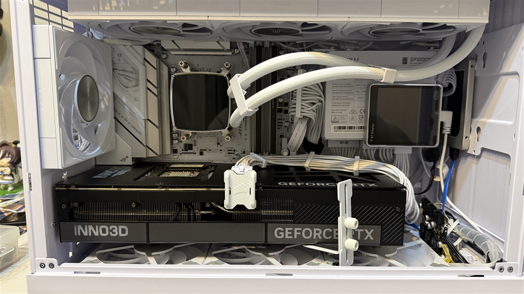 価格.com - 『グラボ取付後(長さ333mm)』LIAN LI A3-mATX-WDG