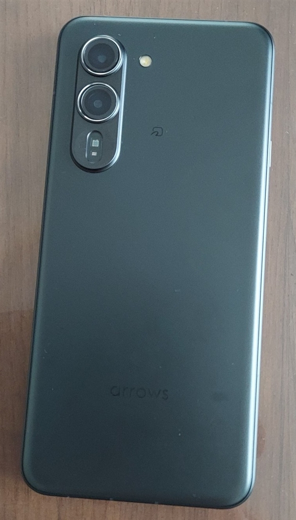 価格.com - FCNT arrows Alpha F-51F docomo [ブラック] よっしゃん634