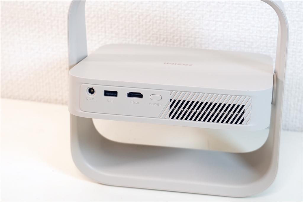 価格.com - 『本体背面の端子類。電源はUSBではなく、専用プラグなのが 価格.com - 『本体背面の端子類。電源はUSBではなく、専用プラグなのが