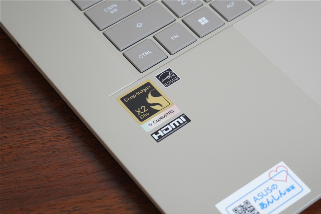 価格.com - 『Arm系のプロセッサを採用』ASUS Zenbook SORA 16