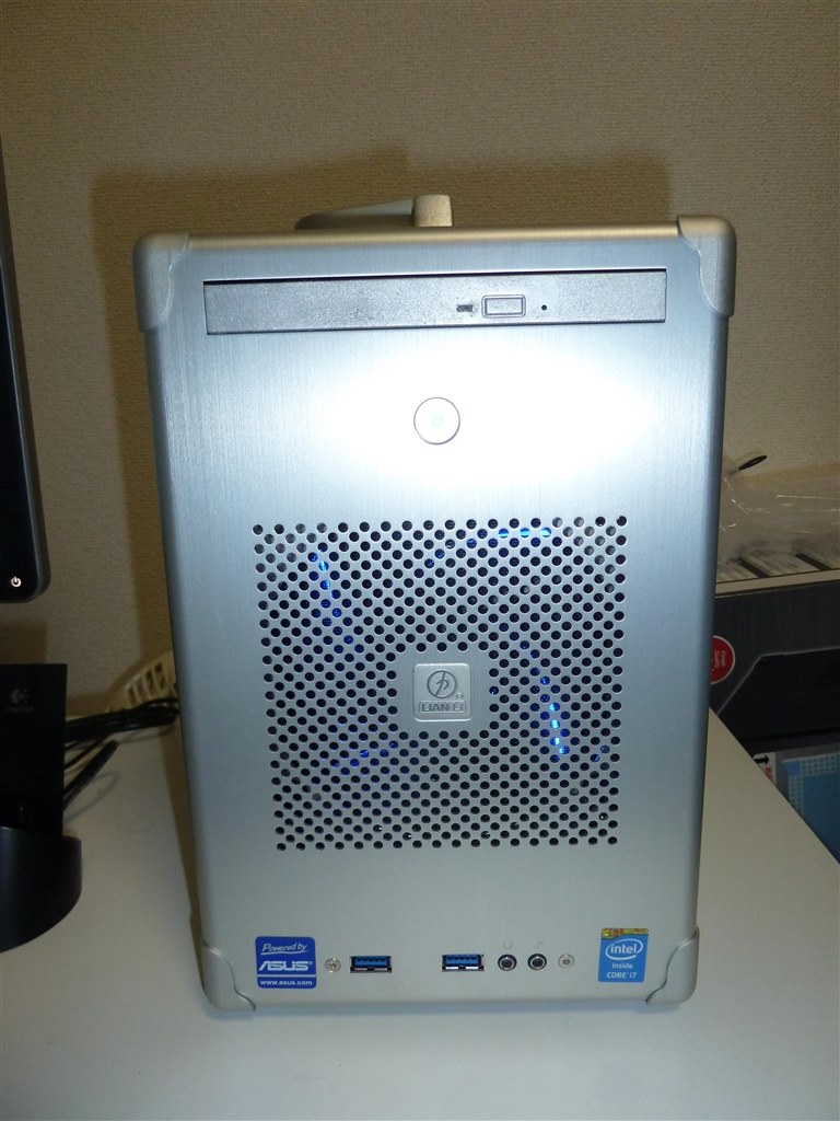 高性能を持ち運ぼう！』 LIAN LI PC-TU100A [シルバー] アイマール2世