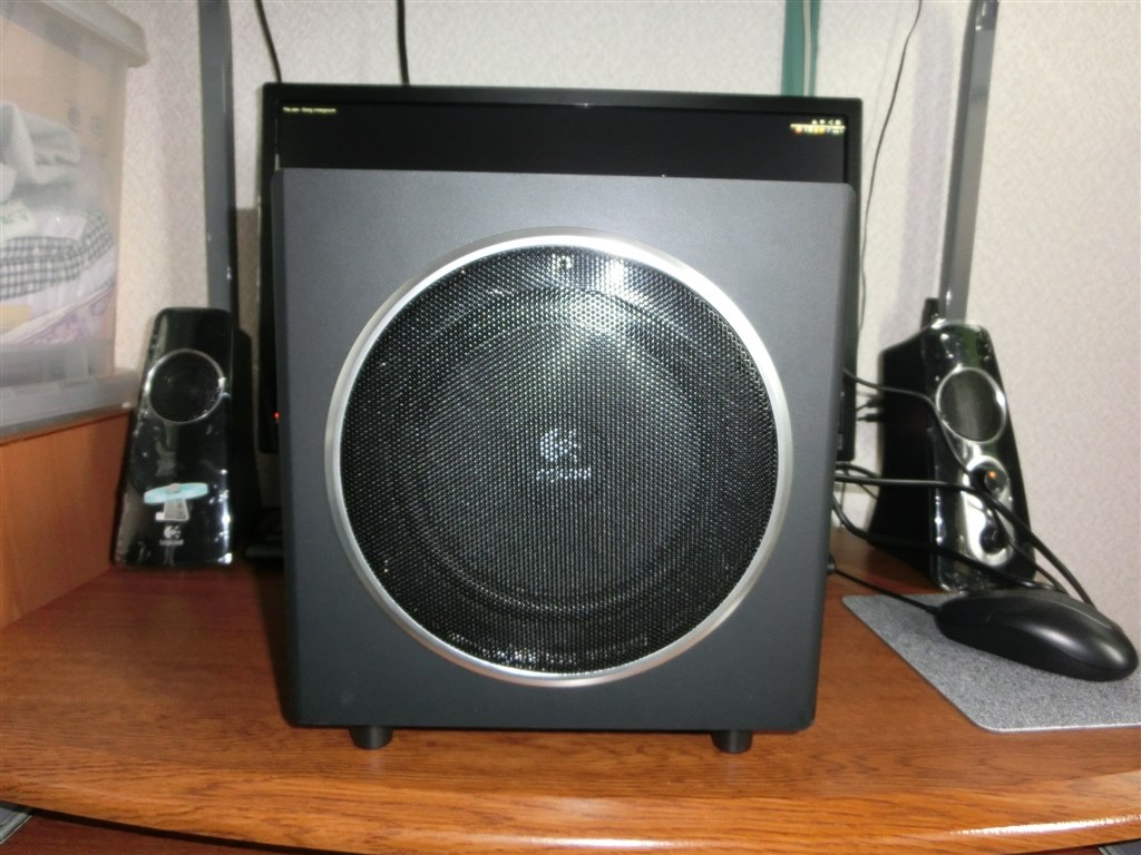 やっと重低音の効く満足するPCスピーカーに出会えました