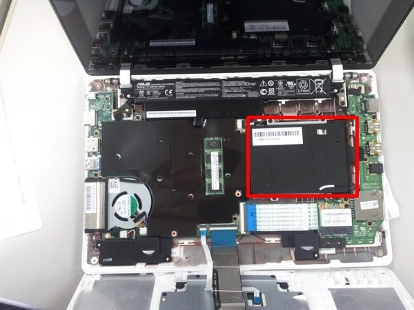 SSD換装済ASUS VivoBook X200CA-CTWHITE 箱無し