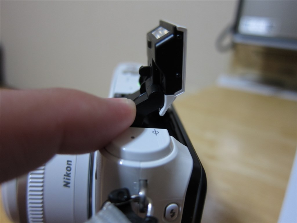 J1の後任として』 ニコン Nikon 1 S1 ダブルズームキット [ホワイト