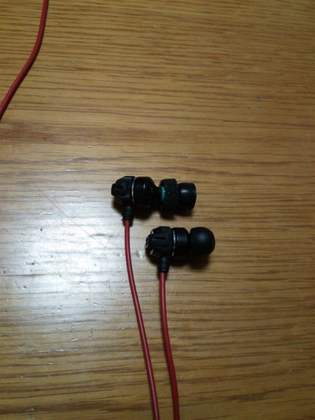 HEAD D クリムゾンレッド イヤホンジャック HEAD D クリムゾンレッド イヤホンジャック 31VxRxeAizL.jpg