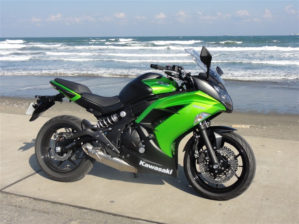 ミドルサイズの Ninja650 優秀なバイクだと思います