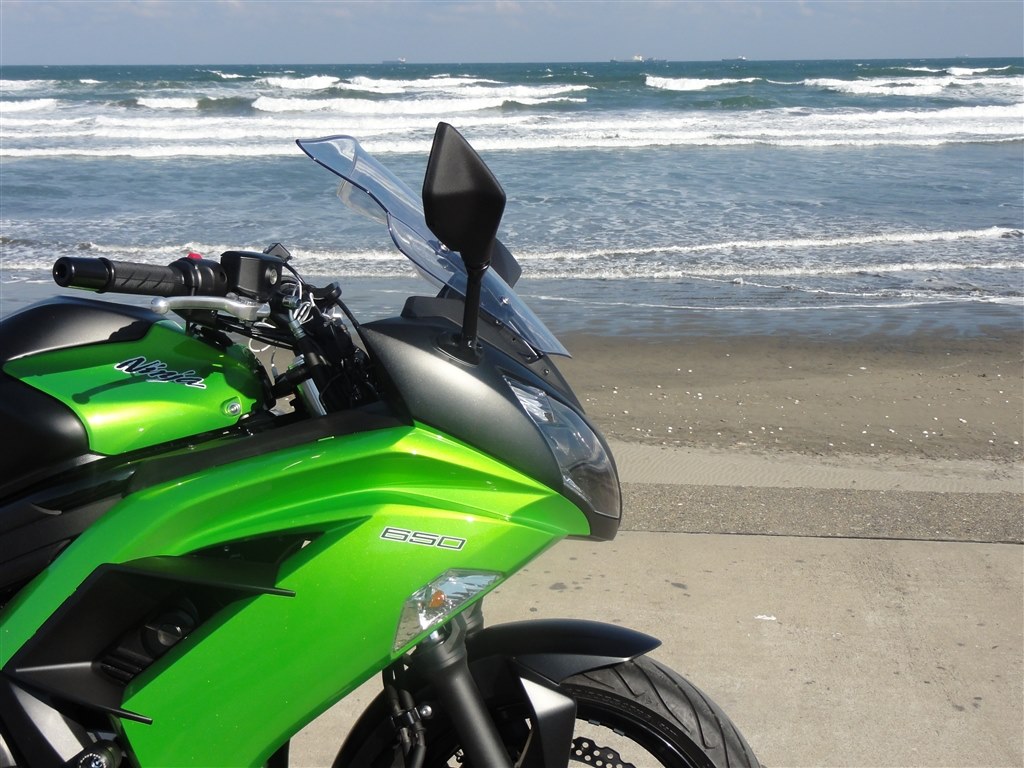 ミドルサイズの Ninja650 優秀なバイクだと思います