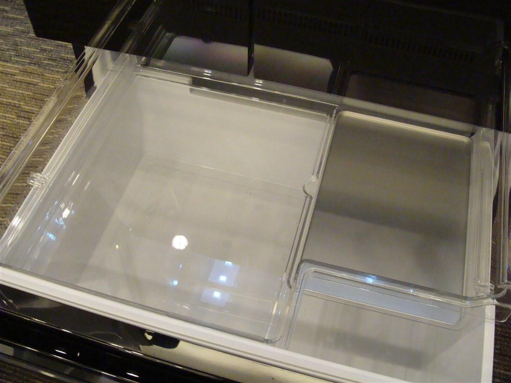 国内メーカーにはない視点の小技を効かしたハイセンスな冷蔵庫』 AQUA