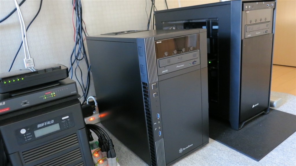 SilverStoneの技が光る！凝ったMicroケース』 SILVERSTONE SST-PS07B