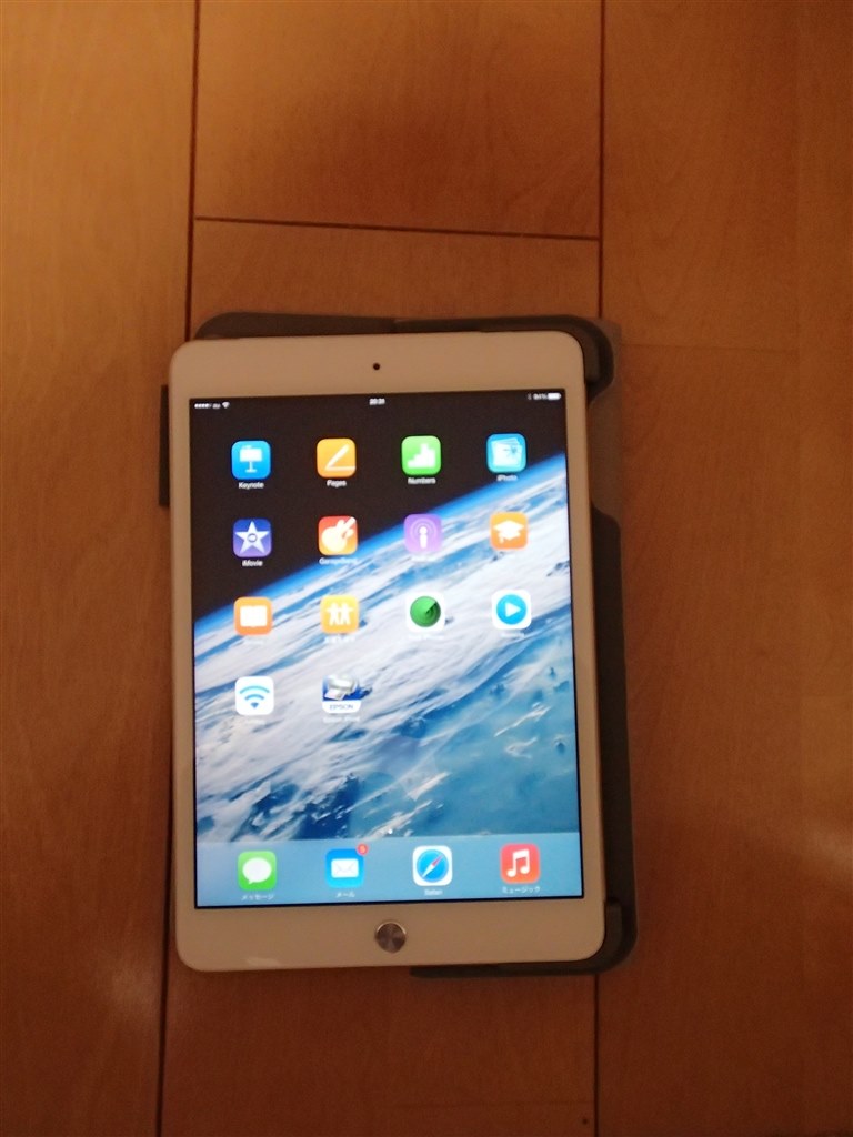初代iPad mini 32G wifi＋ cellular モデル（シルバー）32G