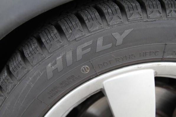 格安正規品HIFLY Win-turi 212 スタッドレス 225/65R17 102H タイヤ・ホイール