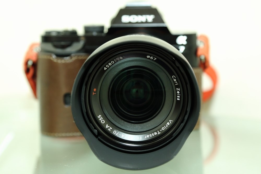 まちに待った標準ズーム！！』 SONY Vario-Tessar T* FE 24-70mm F4 ZA