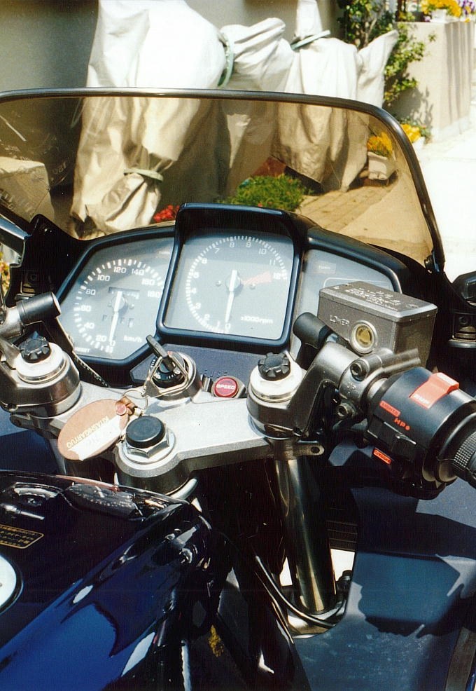 1985年式VFR750F（RC24)です』 ホンダ VFR750 北風急行さんのレビュー評価・評判 - 価格.com