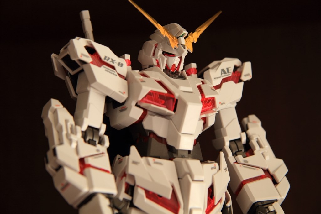 ｍｇコレクションとしはイイです Bandai Mg 1 100 機動戦士ガンダムuc Rx 0 ユニコーンガンダム Hdカラー Ms Cage のみすけ２４さんのレビュー評価 評判 価格 Com