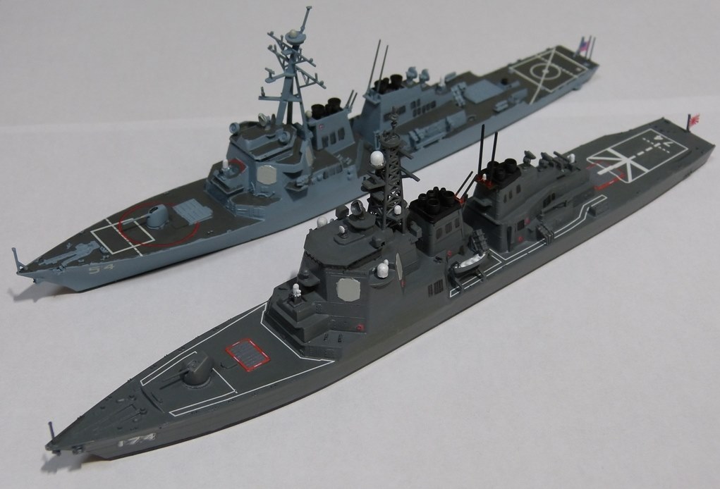 日米イージス艦比較のために作ってみました』 ハセガワ 1/700 010 海上