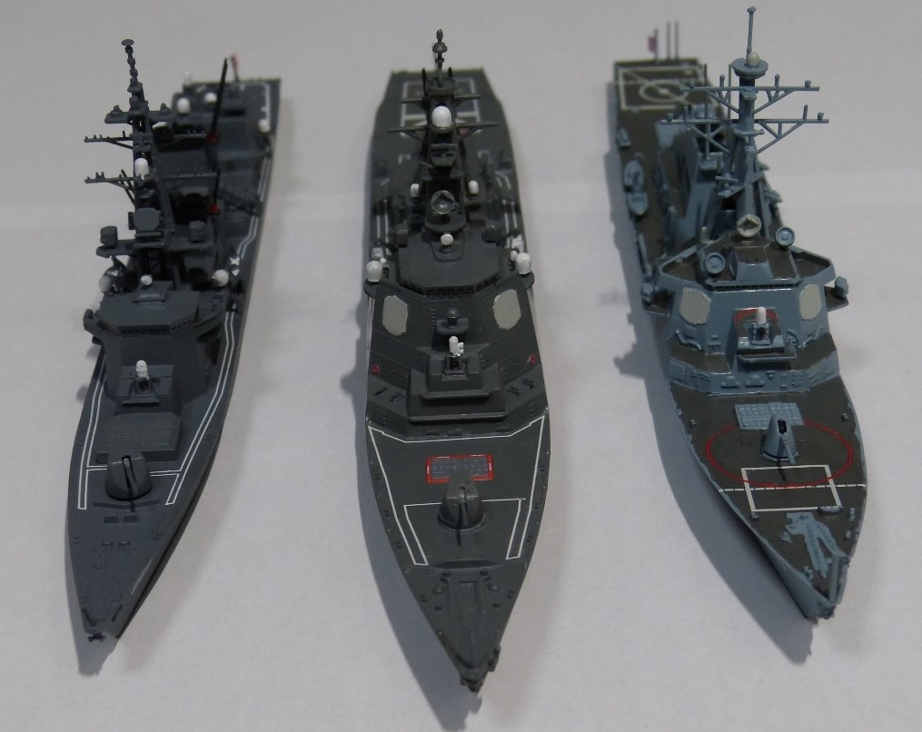 日米イージス艦比較のために作ってみました』 ハセガワ 1/700 010 海上