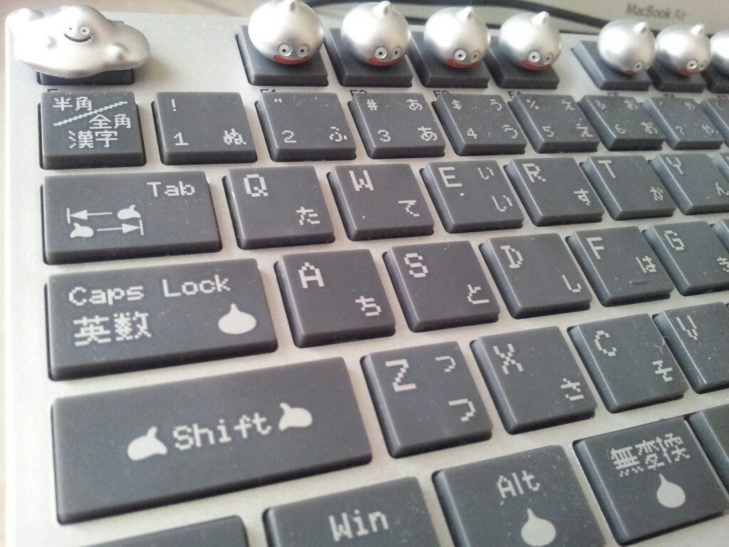 はぐれメタルやスライムのフィギュアが可愛らしいキーボード』 HORI PC