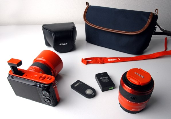 ニコン Nikon 1 J2 ダブルズームキット [レッド]投稿画像・動画
